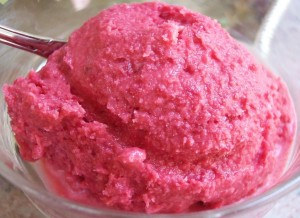 icecream-sour-cherry-wo-icecream-maker-002